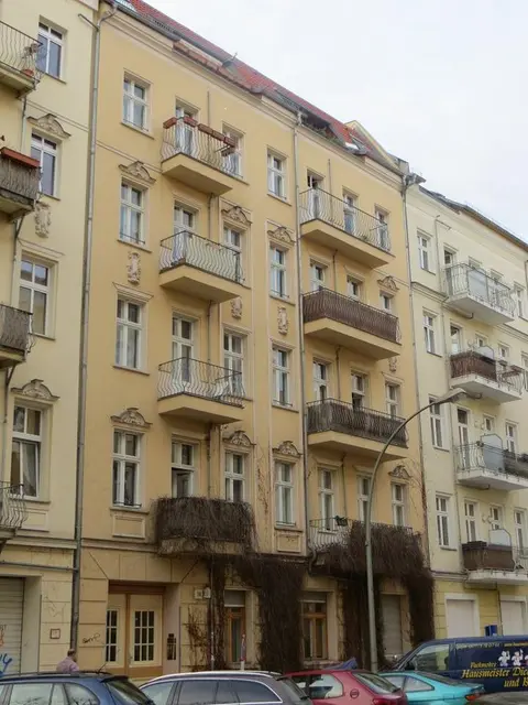 Schöne Albauwohnung mit Sonnenbalkon, 4. OG, Friedrichshain