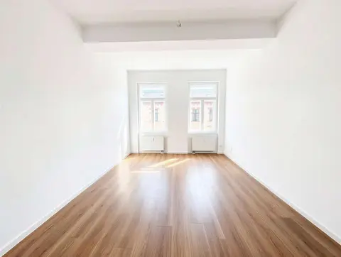 Modernisiert & inklusive neuer Einbauküche!