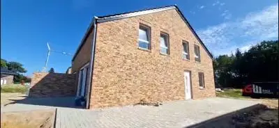 Doppelhaushälfte Miete - 110 qm, Küche, PV, WP