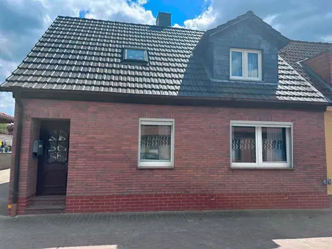 Einfamilienhaus zu Vermieten / zu Verkaufen