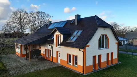 Vermiete Wohnung im Doppelhaus