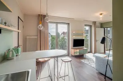 BESICHTIGUNGEN: Mi 9:00 & Fr 16:00 - Großzügige 3-Zimmer-Wohnung mit Balkon im RIX Neukölln – unbefristet
