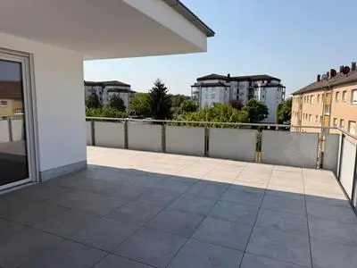 4-Zimmer Dachgeschoss Wohnung mit Penthouse Charme