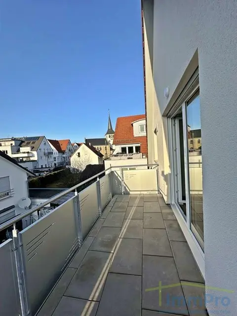 Erstbezug: Moderne Neubau-Dachgeschosswohnung mit Balkon in Gäufelden-Nebringen