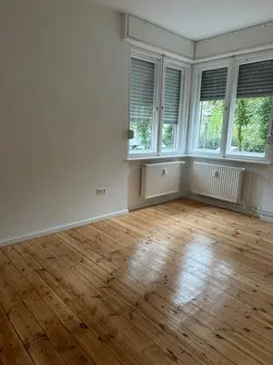 Helles Zimmer in 66 qm Wohnung- unmöbiliert - ab sofort (650€warm