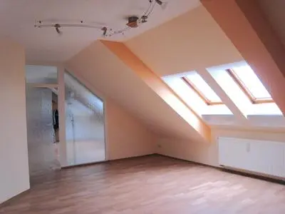 Große Dachgeschoss – Wohnung im Grünen! 109 qm
