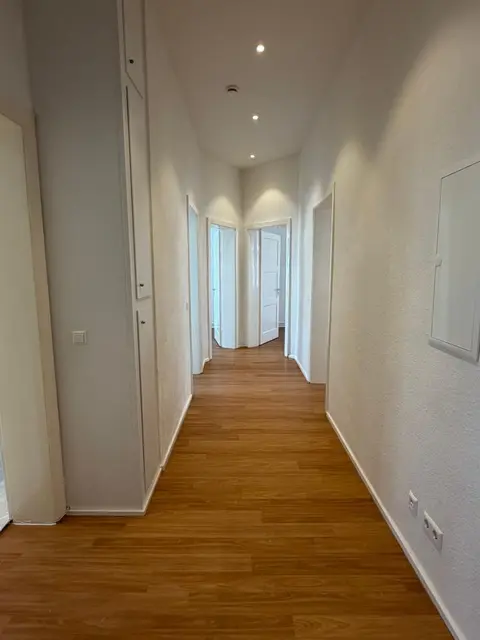 Schöne 4-Zimmer-Wohnung mit Balkon